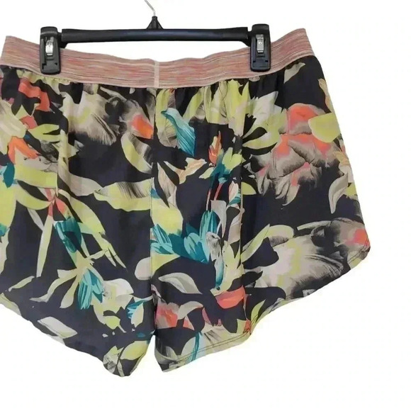 Avia Women's Charcoal White Tropical Print Poly/Spandex 2Fer Athletic Shorts - Picture 7 of 9